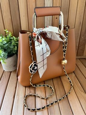 Quiet Luxury Inspired Shoulder Bag, Perfect First Bag, Camel Faux leather Gold